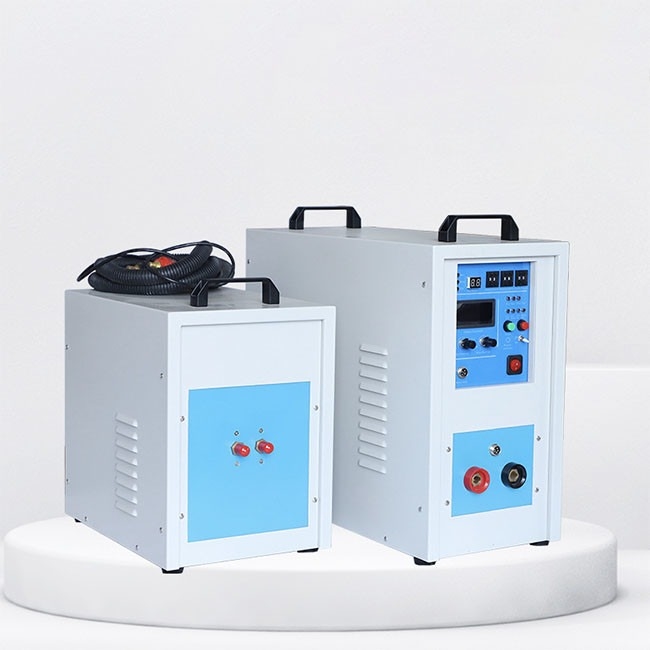 ボルトとナットハンマーのための鍛造炉を持つインダクション加熱機械 鍛造のための電気インダクション加熱炉