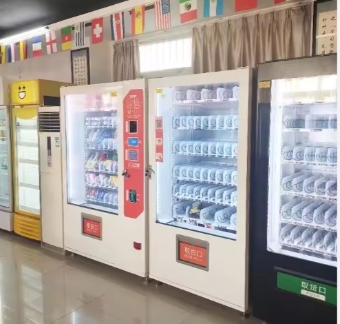 熱い食べ物と冷たい食事のための迅速な加熱と大きな容量を持つ自動販売機