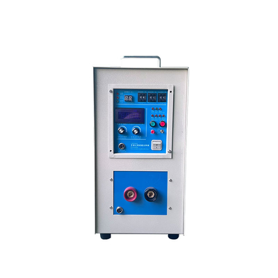 200-600A 出力電流 30-100KHz 周波数帯 15KW 携帯式インダクション加熱機 精密な加熱ニーズのために